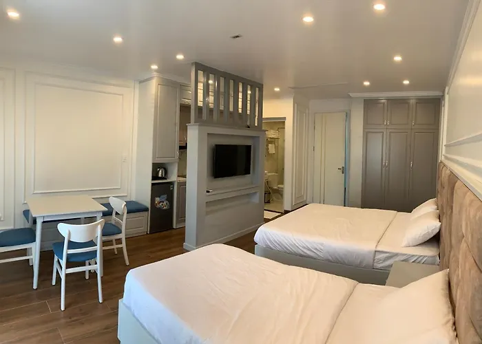 Hometel Gia Hung Khang 3* Hạ Long