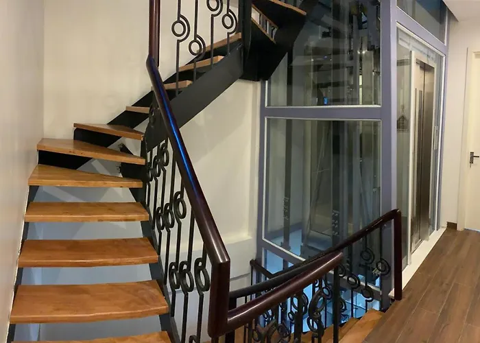 Hometel Gia Hung Khang Aparthotel