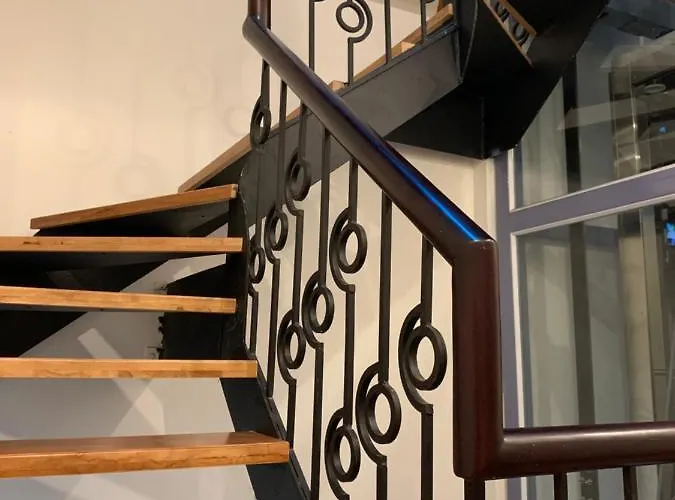 Hometel Gia Hung Khang Aparthotel Hạ Long